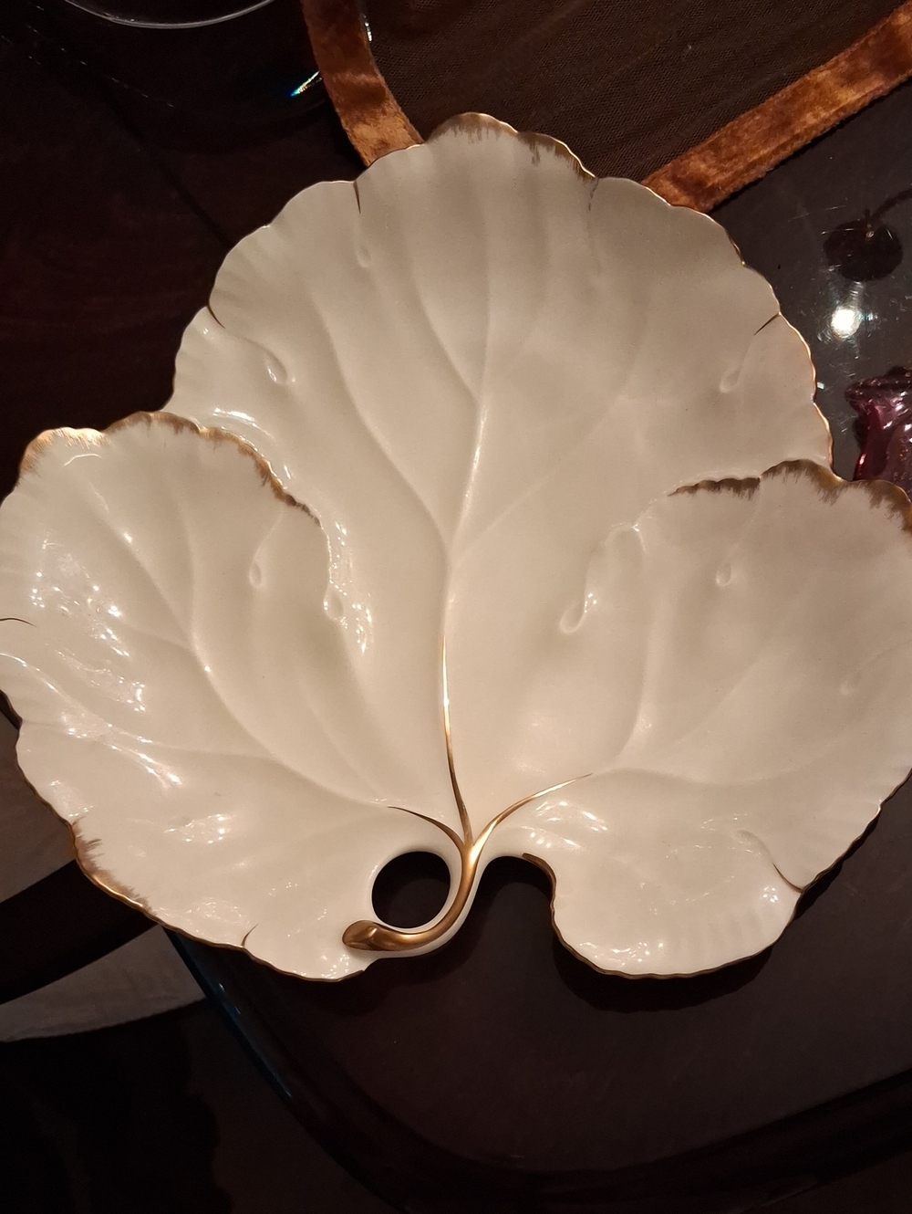 Mikasa White Ceramic Leaf-Shaped Serving Platter with Gold Trim